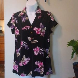 Croft & Barrow collared shirt with buttons